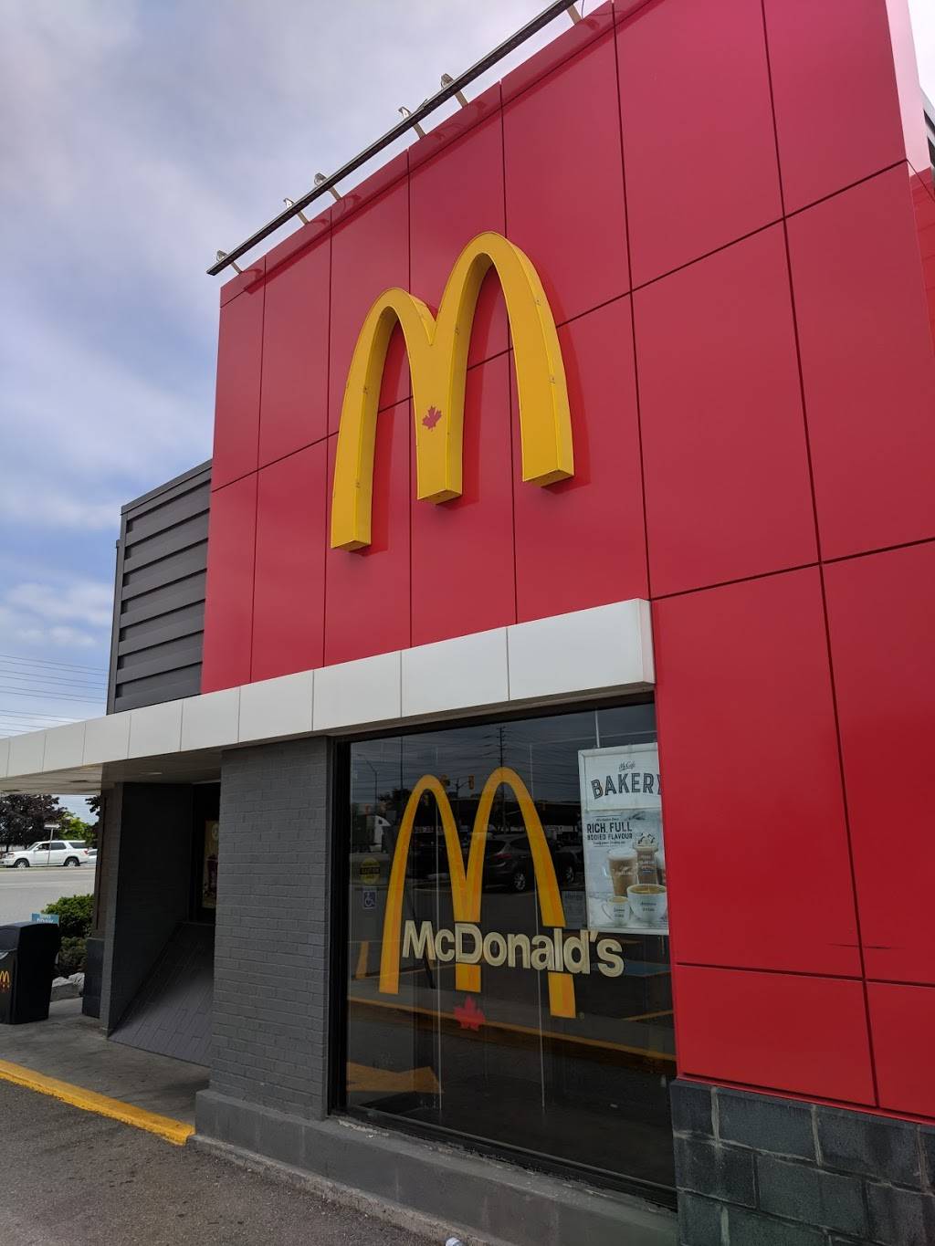 McDonalds | cafe | 5310 Dixie Rd, Mississauga, ON L4W 1E3, Canada | 9056291775 OR +1 905-629-1775
