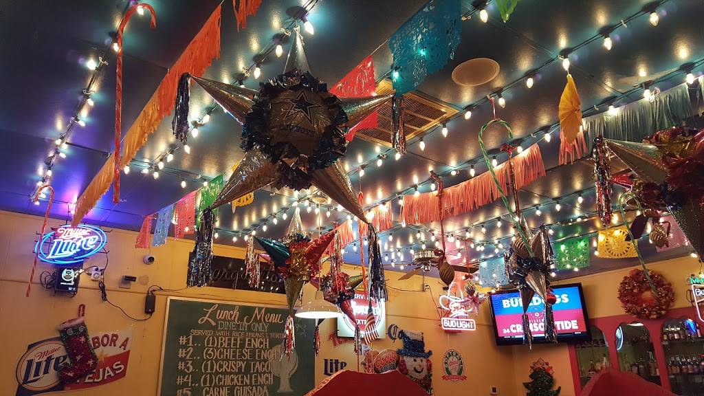 Gonzalez | restaurant | 367 W Jefferson Blvd, Dallas, TX 75208, USA | 2149465333 OR +1 214-946-5333