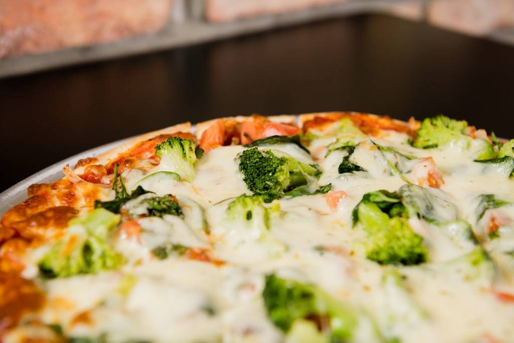 Frankies Chicago Style | restaurant | 3556 Winnetka Ave N, New Hope, MN 55427, USA | 7635457767 OR +1 763-545-7767