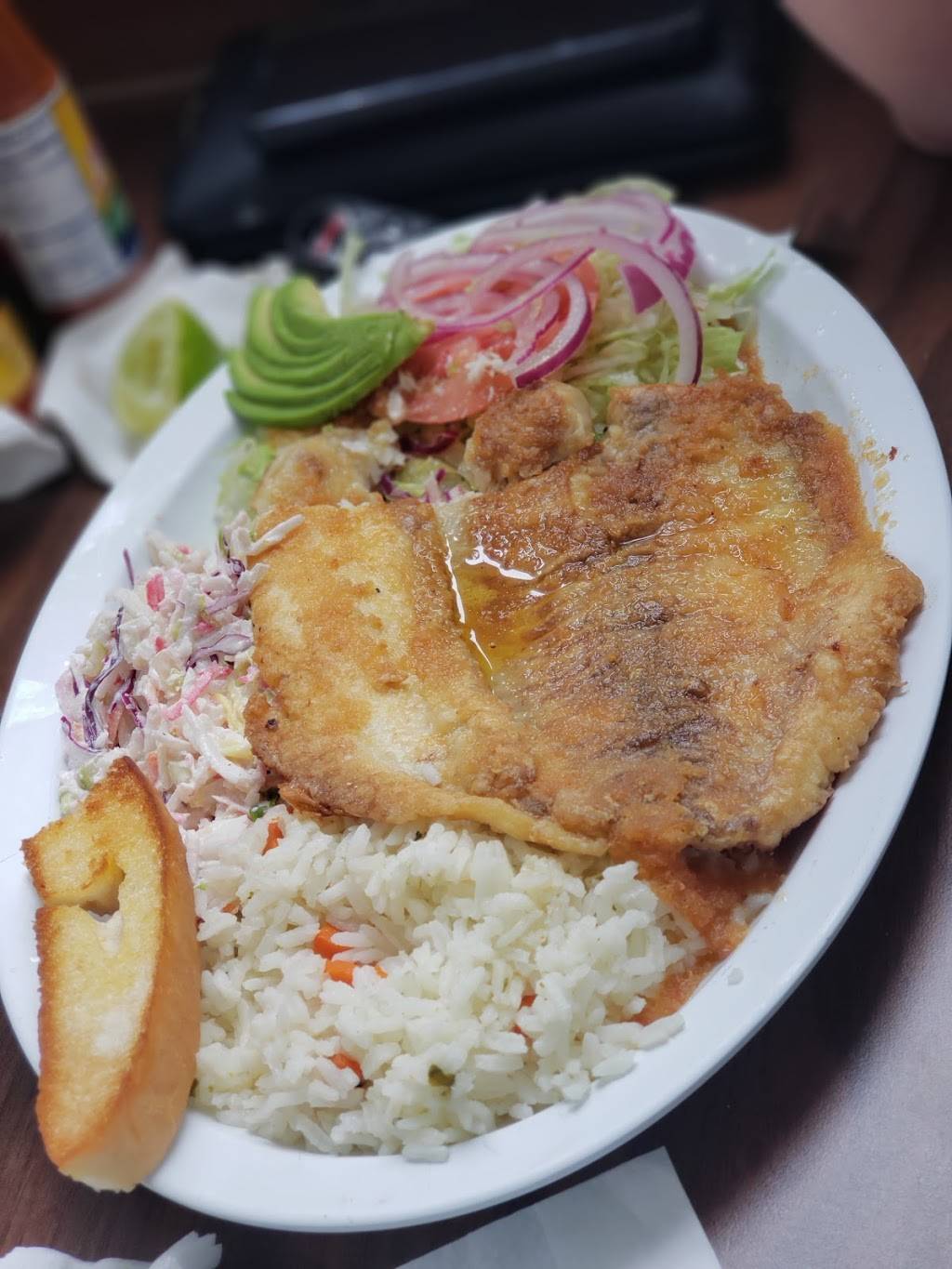 Mariscos La Grulla | restaurant | 3325 W Cermak Rd, Chicago, IL 60623, USA | 7735218797 OR +1 773-521-8797