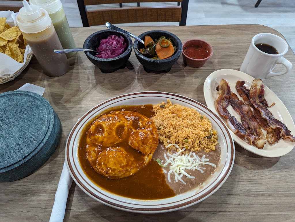 El Primo | restaurant | 1827 Knapp St, Crest Hill, IL 60403, USA | 8157142026 OR +1 815-714-2026