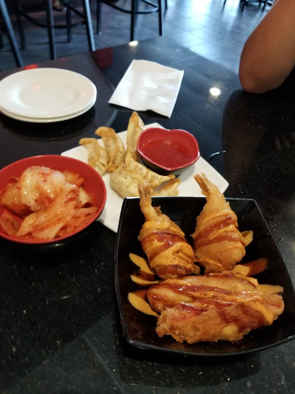 Sakari Sushi Lounge | restaurant | 2605 Ingersoll Ave, Des Moines, IA 50312, USA | 5152883381 OR +1 515-288-3381