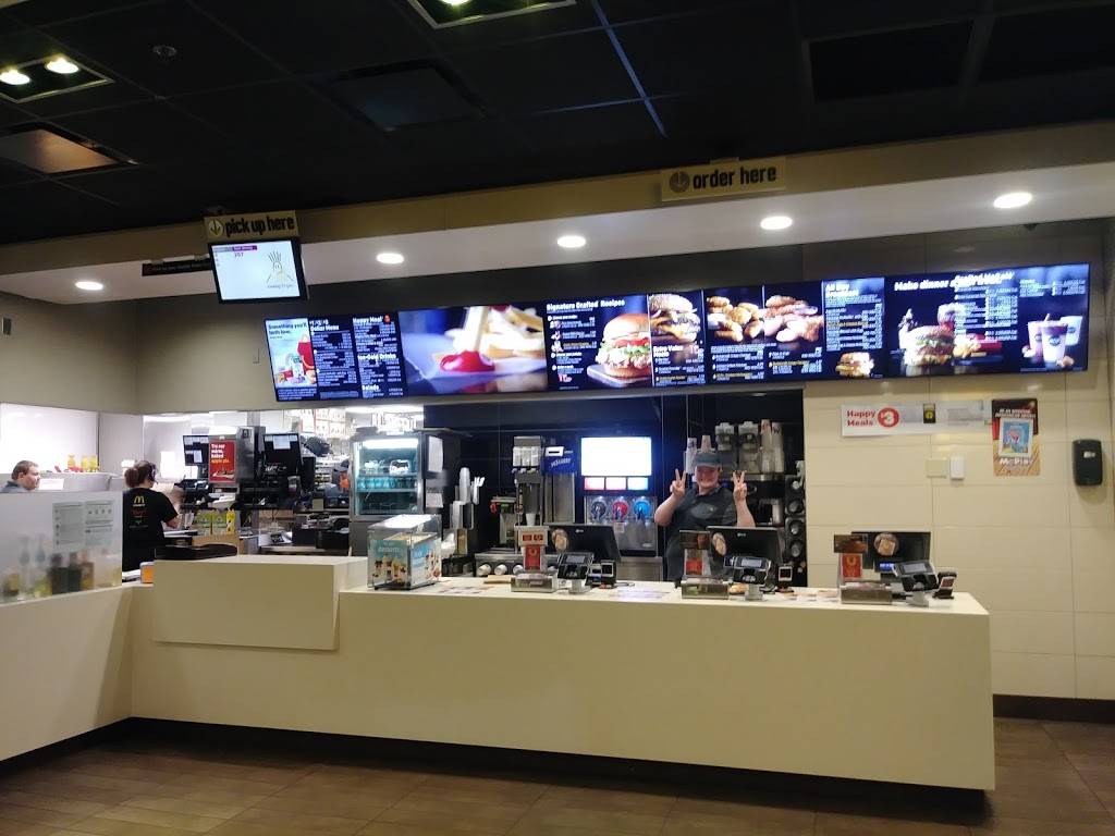 McDonalds | cafe | 2 Ohren Dr, Litchfield, IL 62056, USA | 2173246144 OR +1 217-324-6144