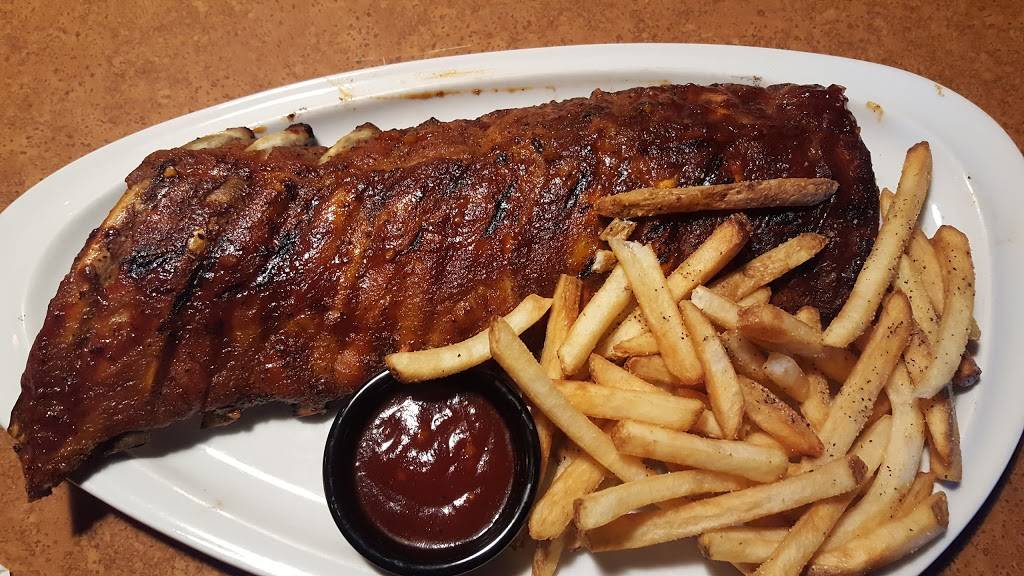 TGI Fridays | restaurant | 5740 Silver Hill Rd, Forestville, MD 20747, USA | 3014205520 OR +1 301-420-5520