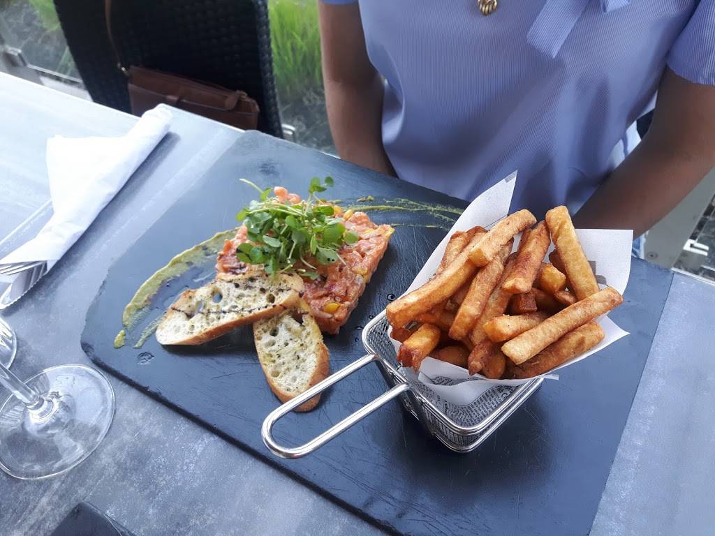 Brasserie La Réserve | restaurant | 6000 Boulevard Arthur-Sauvé, Laval, QC H7R 3X7, Canada | 4506270340 OR +1 450-627-0340