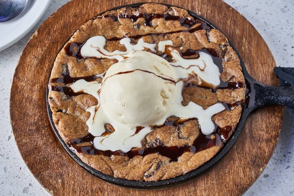 The Draft Sports Grill | restaurant | 542 W Baseline Rd, Mesa, AZ 85210, USA | 4805888988 OR +1 480-588-8988