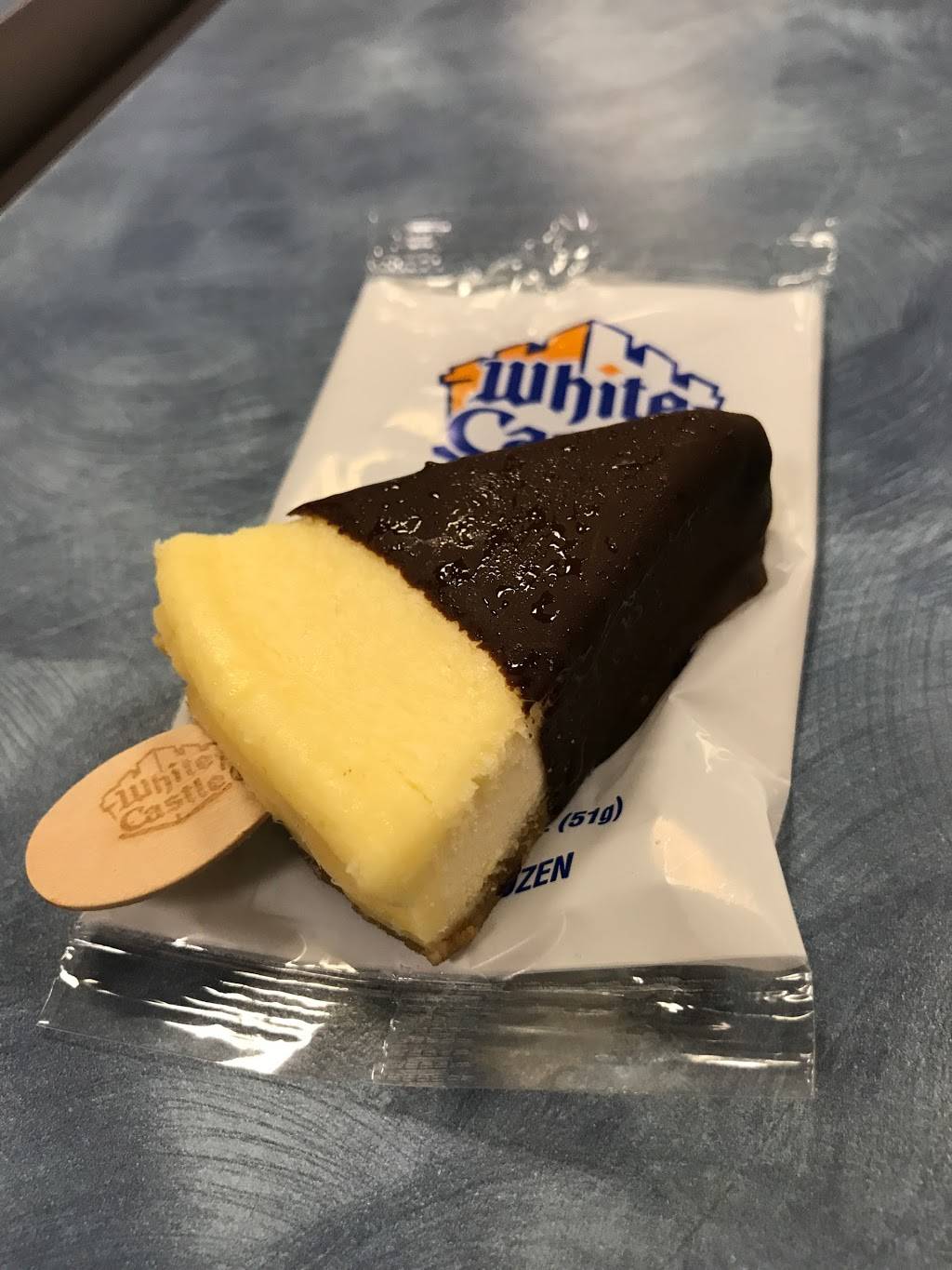 White Castle | restaurant | 6840 Logan Dr, Evansville, IN 47715, USA | 8124749901 OR +1 812-474-9901