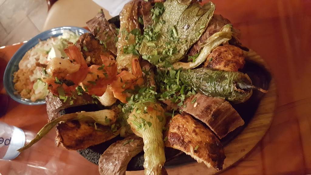 Old Mexico Cantina and Grill | restaurant | 901 Egg Harbor Rd, Sturgeon Bay, WI 54235, USA | 9208181500 OR +1 920-818-1500