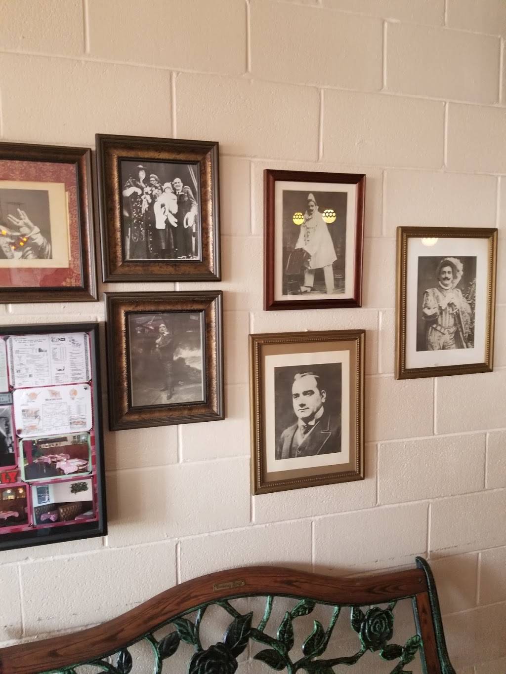 Carusos Italian Restaurant | restaurant | 5626 Menaul Blvd NE, Albuquerque, NM 87110, USA | 5058843050 OR +1 505-884-3050