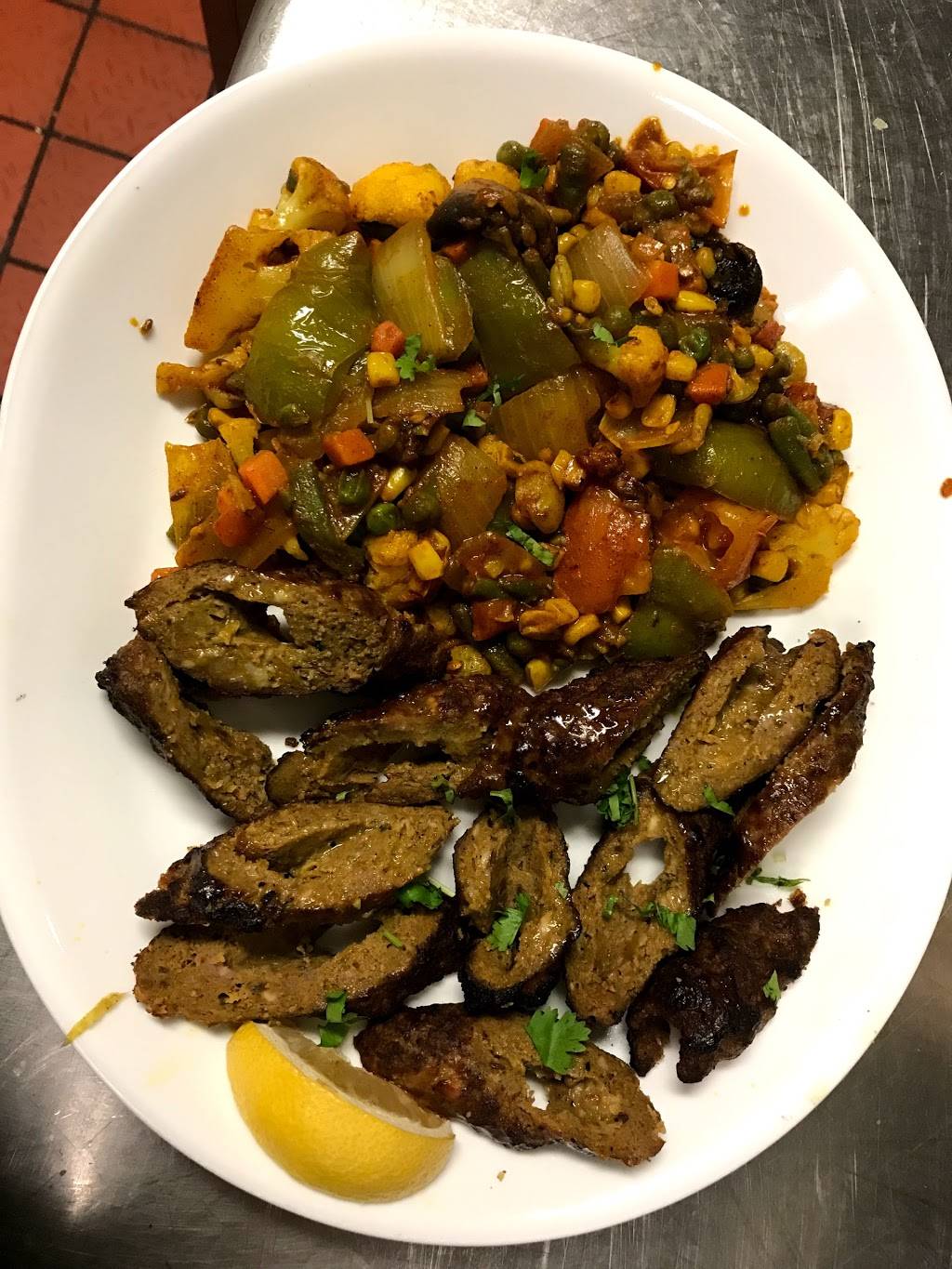 Tandoor Indian Cuisine | restaurant | 3530 Village Dr #100, Lincoln, NE 68516, USA | 4024232007 OR +1 402-423-2007