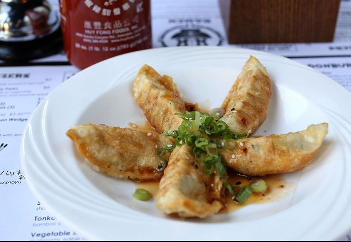 Roc N Ramen Bronx | restaurant | 606 E 187th St, The Bronx, NY 10458, USA | 3472716720 OR +1 347-271-6720