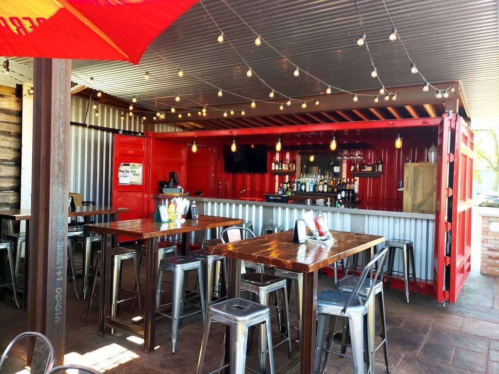 Chester Vs | restaurant | 2505 Oregon St, Oshkosh, WI 54902, USA | 9203851772 OR +1 920-385-1772