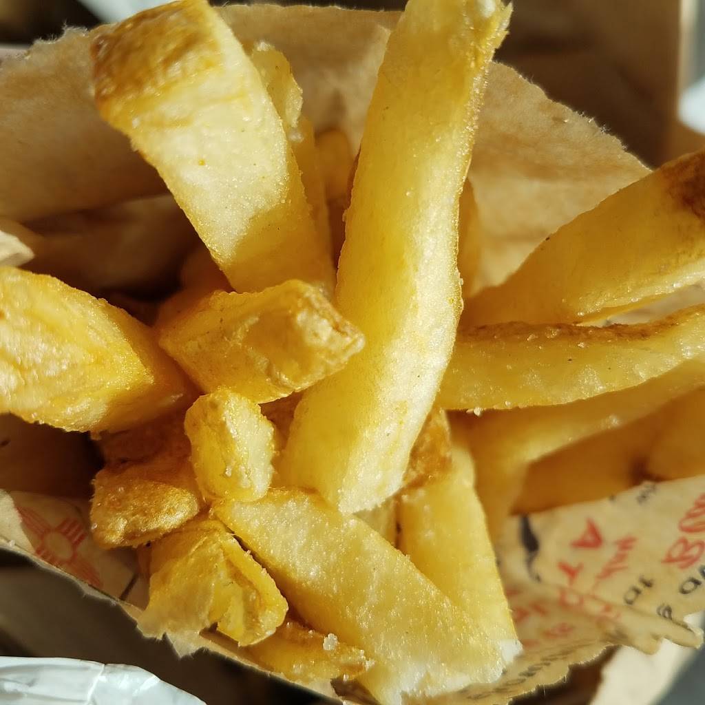 Blakes Lotaburger | restaurant | 641 Coors Blvd NW, Albuquerque, NM 87121, USA | 5058360858 OR +1 505-836-0858