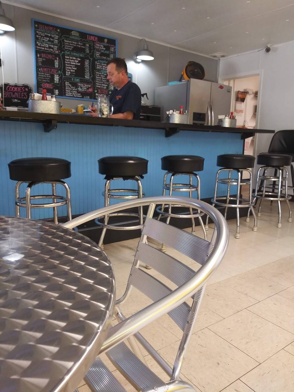 Razorback | restaurant | 3737 Holland Blvd # E, Chesapeake, VA 23323, USA | 7574851001 OR +1 757-485-1001