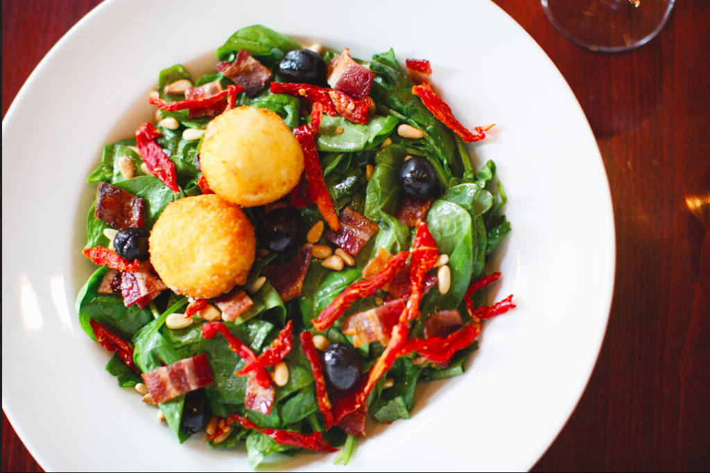 Firefly American Bistro & Bar | restaurant | 22 Concord St, Manchester, NH 03101, USA | 6039359740 OR +1 603-935-9740