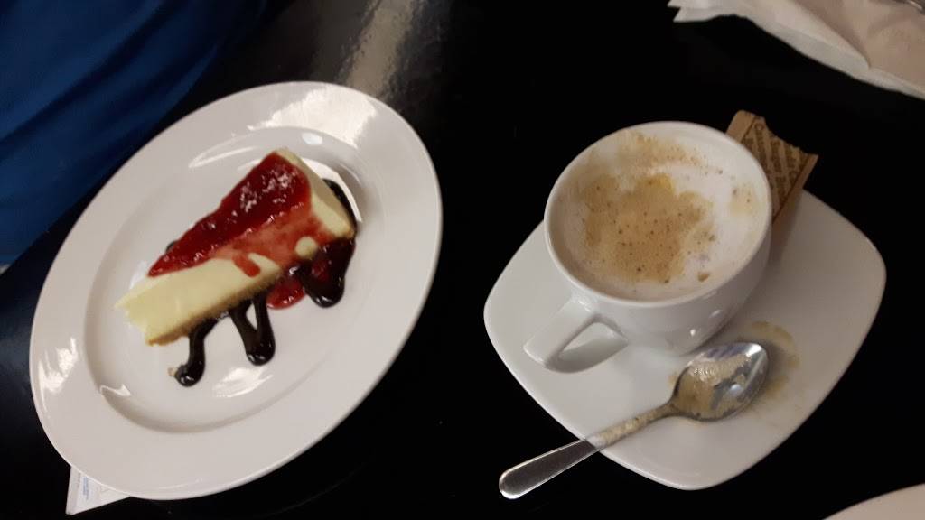 Harbour House Grill | restaurant | 727 Harbour St, Lefroy, ON L0L 1W0, Canada | 7054563663 OR +1 705-456-3663