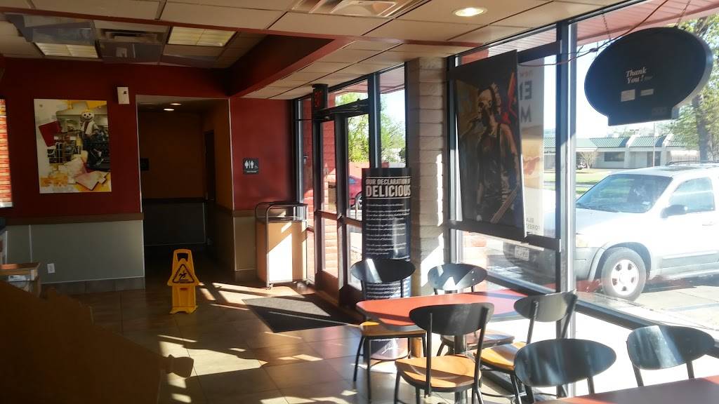 Jack in the Box | restaurant | 217 University Dr, Fort Worth, TX 76107, USA | 8173323992 OR +1 817-332-3992