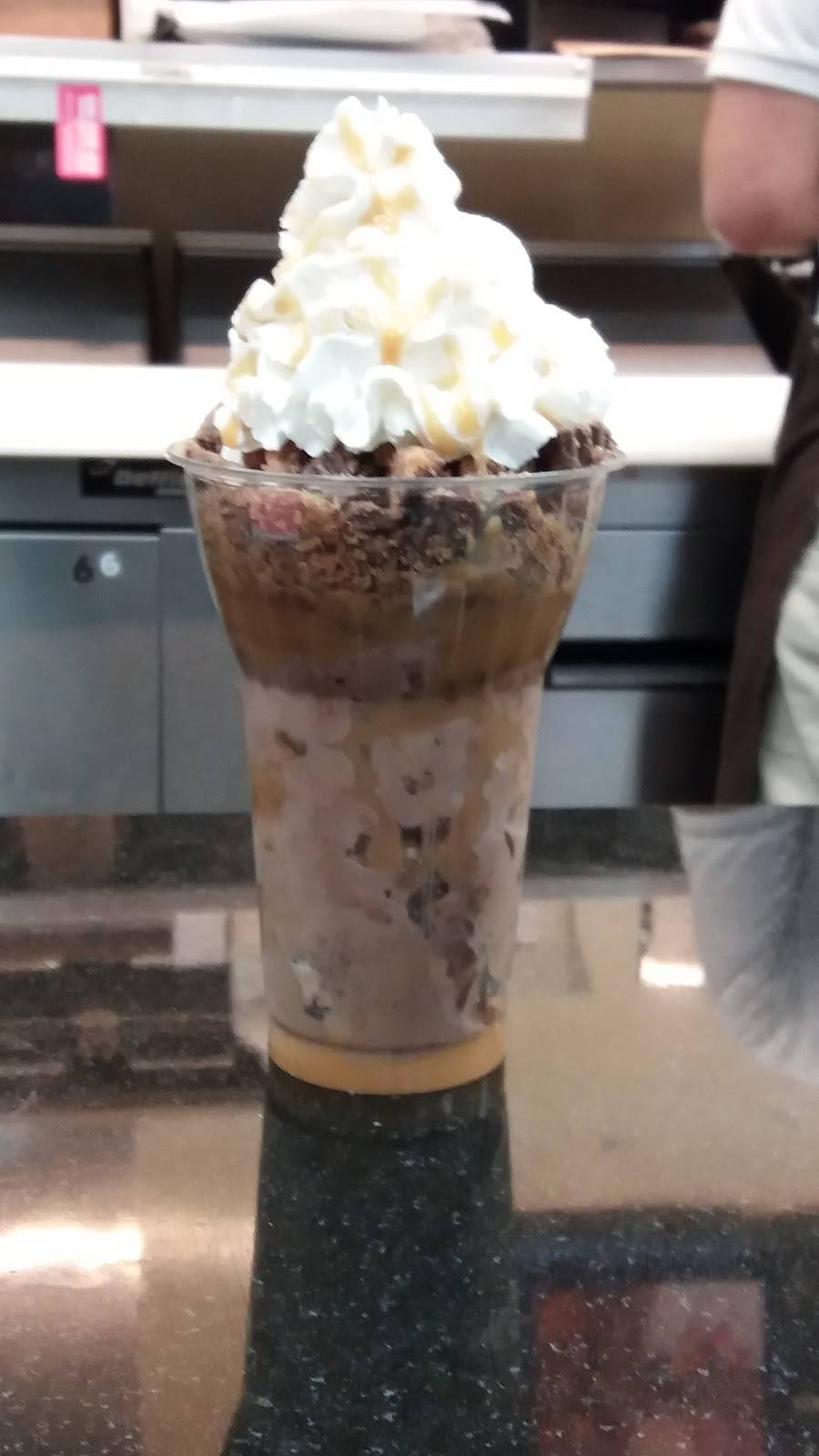 Dunkin Donuts | cafe | 850 S Elmhurst Rd, Des Plaines, IL 60016, USA | 8479819022 OR +1 847-981-9022