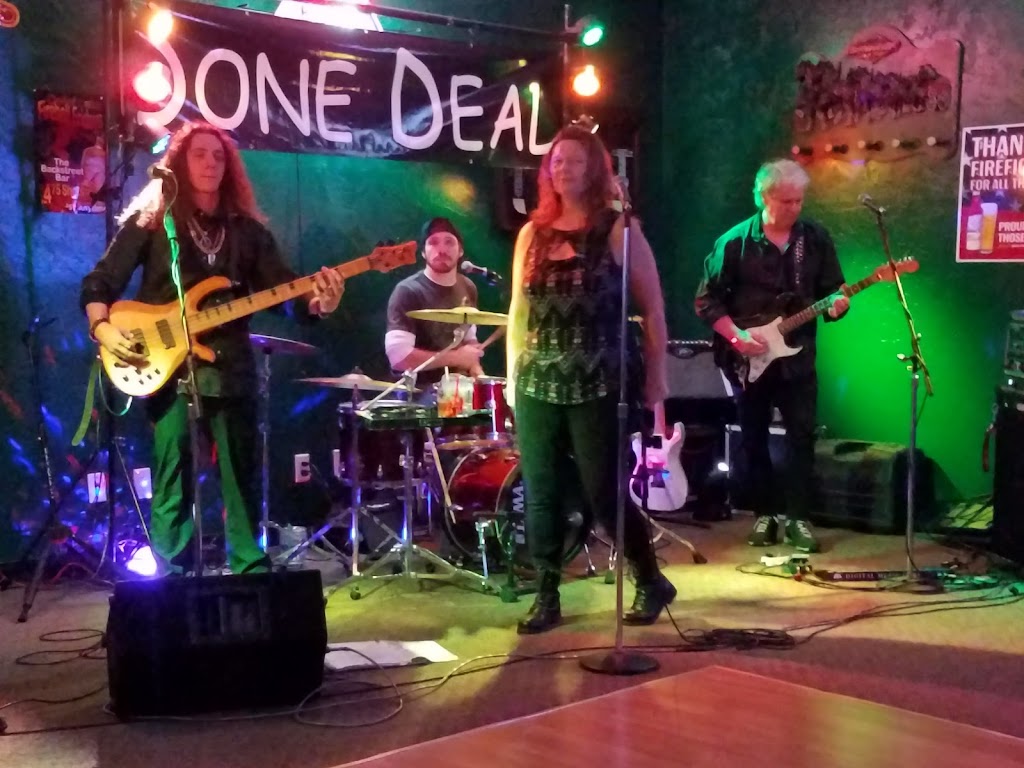 Backstreet Bar Brookings, OR | meal takeaway | 777 Cottage St, Brookings, OR 97415, USA | 5414121444 OR +1 541-412-1444