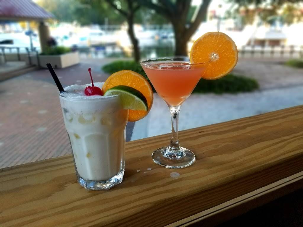 Bucci & Murrays Pub on the Harbor | restaurant | 13 Harbourside Ln building 2 C&D, Hilton Head Island, SC 29928, USA | 8437853300 OR +1 843-785-3300