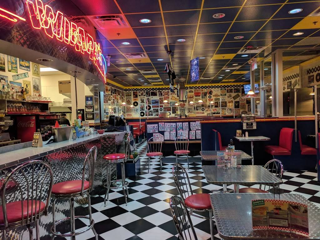 Wimpys Diner | restaurant | 10800 Bayview Ave, Richmond Hill, ON L4S 0A6, Canada | 9058836071 OR +1 905-883-6071