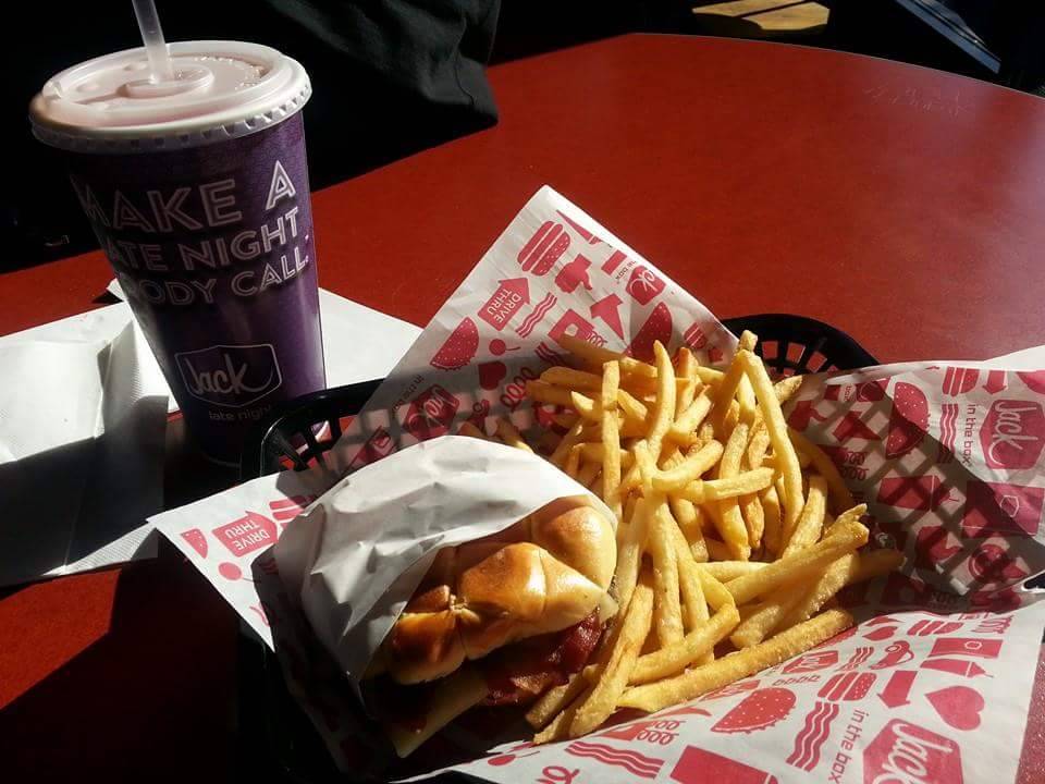 Jack in the Box | restaurant | 5747 Lakewood Blvd, Lakewood, CA 90712, USA | 5626021100 OR +1 562-602-1100