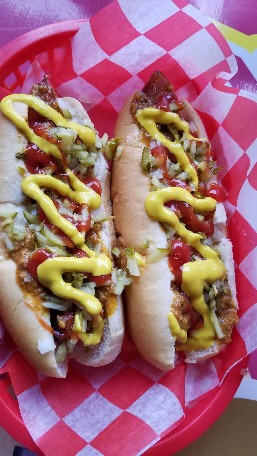 Dog Central | restaurant | 111 E Michigan St, Mt Pleasant, MI 48858, USA | 9893173076 OR +1 989-317-3076