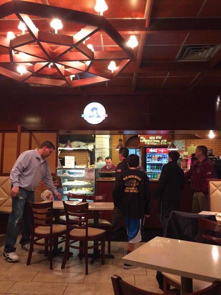 Leonardos Pizza | restaurant | 20 Broadway, Massapequa, NY 11758, USA | 5167955577 OR +1 516-795-5577
