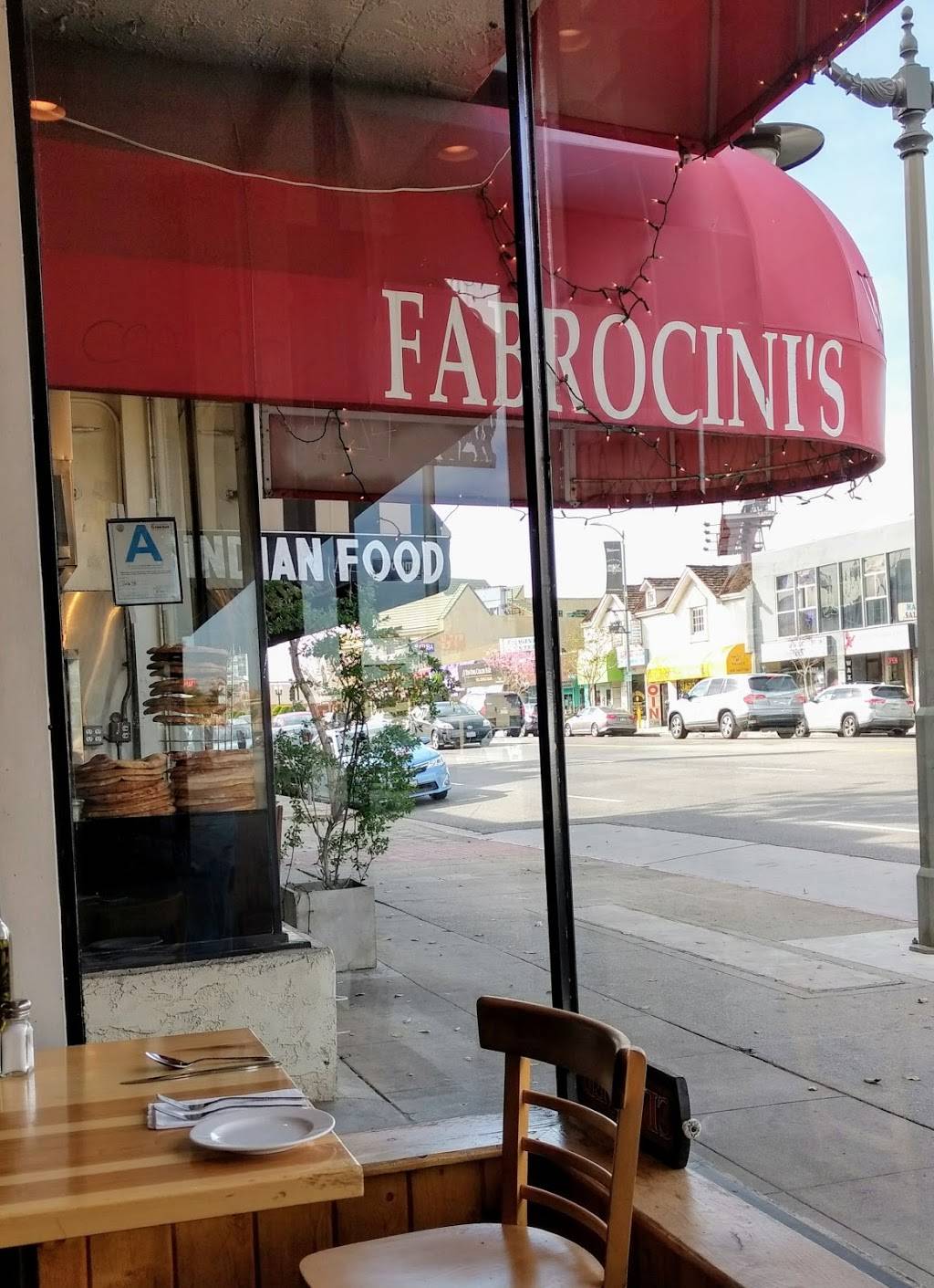 Fabrocinis Italian Kitchen | restaurant | 18608 Ventura Blvd, Tarzana, CA 91356, USA | 8183424490 OR +1 818-342-4490