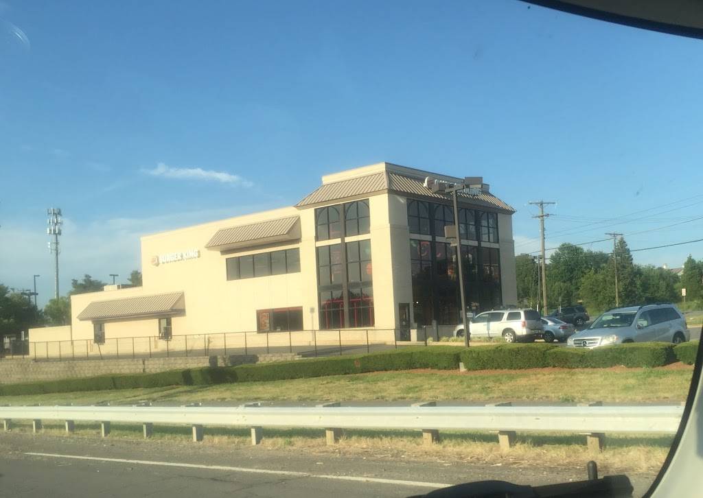 Burger King | restaurant | 5906 Old Centreville Rd, Centreville, VA 20121, USA | 7039880823 OR +1 703-988-0823