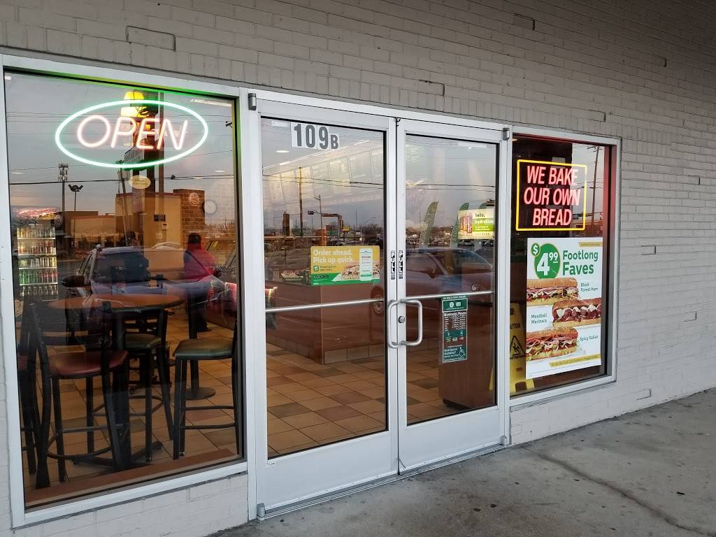 Subway Restaurants | restaurant | 103 S. First Street, Suite 102 B, Garland, TX 75040, USA | 9722761652 OR +1 972-276-1652