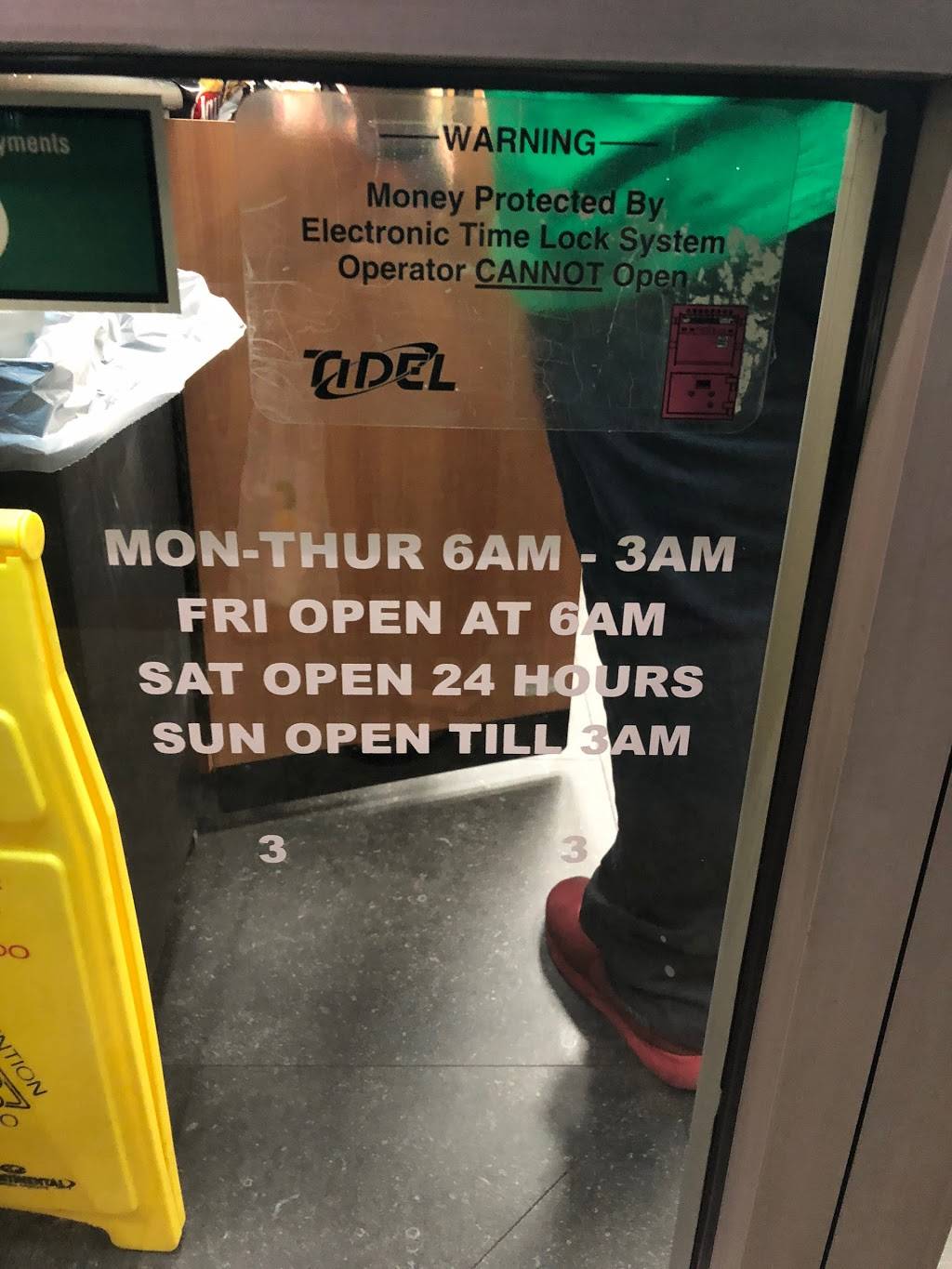 Subway Restaurants | restaurant | CVS Shopping Center, 2461 Santa Monica Blvd Suite B, Santa Monica, CA 90404, USA | 4242804942 OR +1 424-280-4942