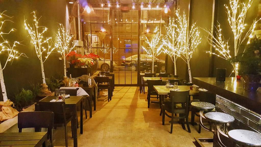 Jerrys Bar | restaurant | 129 W Laurel St, Philadelphia, PA 19123, USA | 2672731632 OR +1 267-273-1632