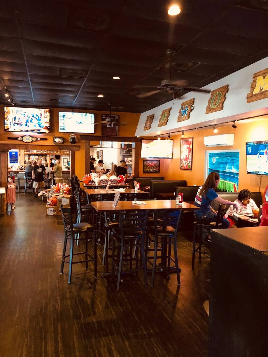 Charleston Sports Pub | restaurant | 1124 Sam Rittenberg Blvd, Charleston, SC 29407, USA | 8432033329 OR +1 843-203-3329