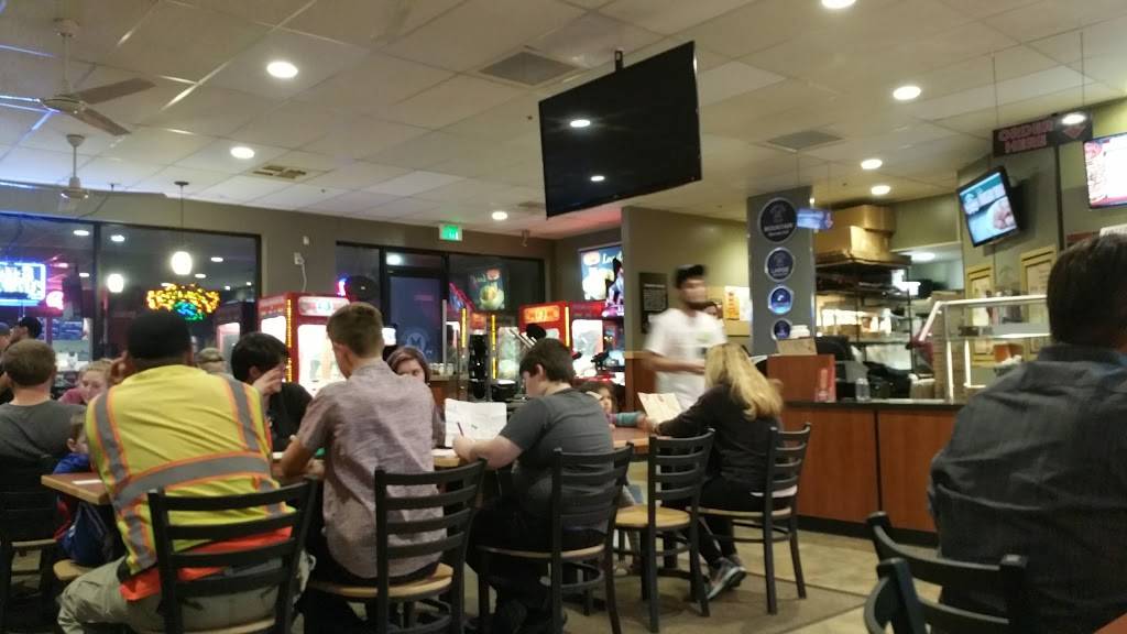 Mountain Mikes Pizza | meal delivery | 111 S Maag Ave, Oakdale, CA 95361, USA | 2098474701 OR +1 209-847-4701