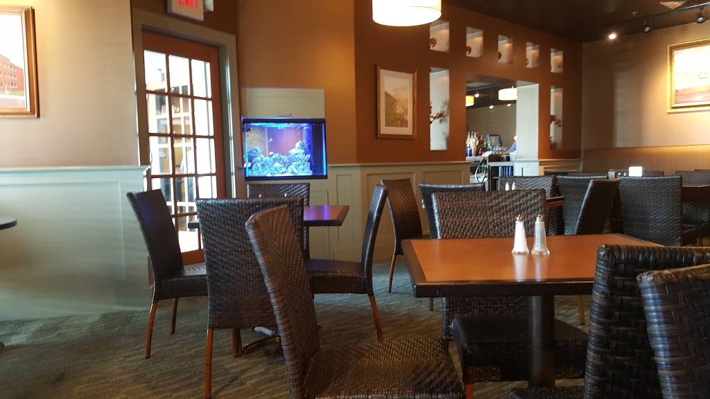 M & C | restaurant | 436 Belleville Ave, New Bedford, MA 02746, USA | 5089932219 OR +1 508-993-2219