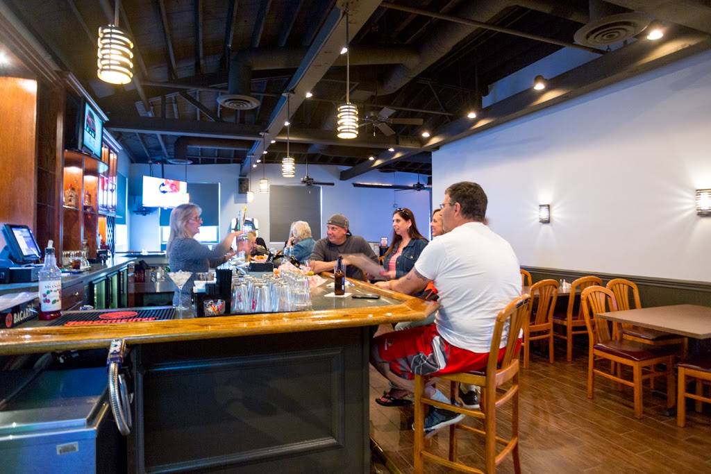 The Station Pub & Restaurant | restaurant | 6657 South St, Tinley Park, IL 60477, USA | 7086338240 OR +1 708-633-8240