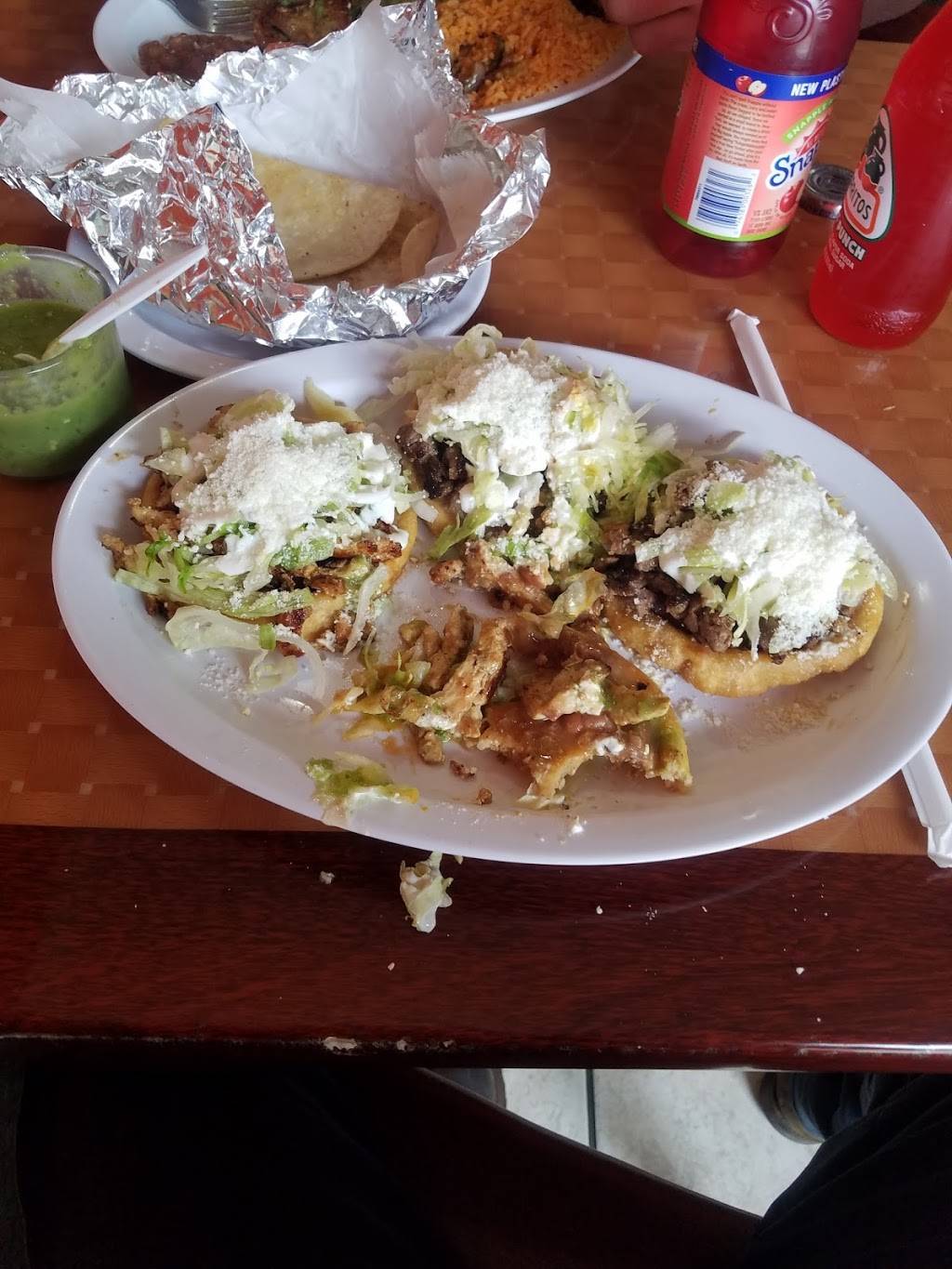 El Gallo De Oro | restaurant | 360 Ocean Ave, Jersey City, NJ 07305, USA | 2013323786 OR +1 201-332-3786