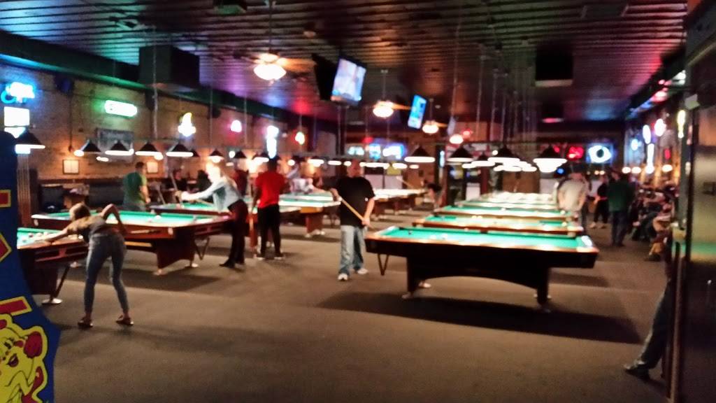 Main Street Bar & Billiards | restaurant | 108 S Main St, Gainesville, FL 32601, USA | 3523785081 OR +1 352-378-5081