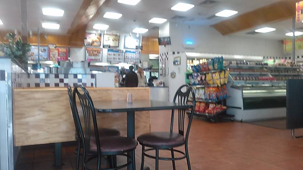 Braums Ice Cream & Burger Restaurant | restaurant | 410 W 3rd St, Grove, OK 74344, USA | 9187861037 OR +1 918-786-1037