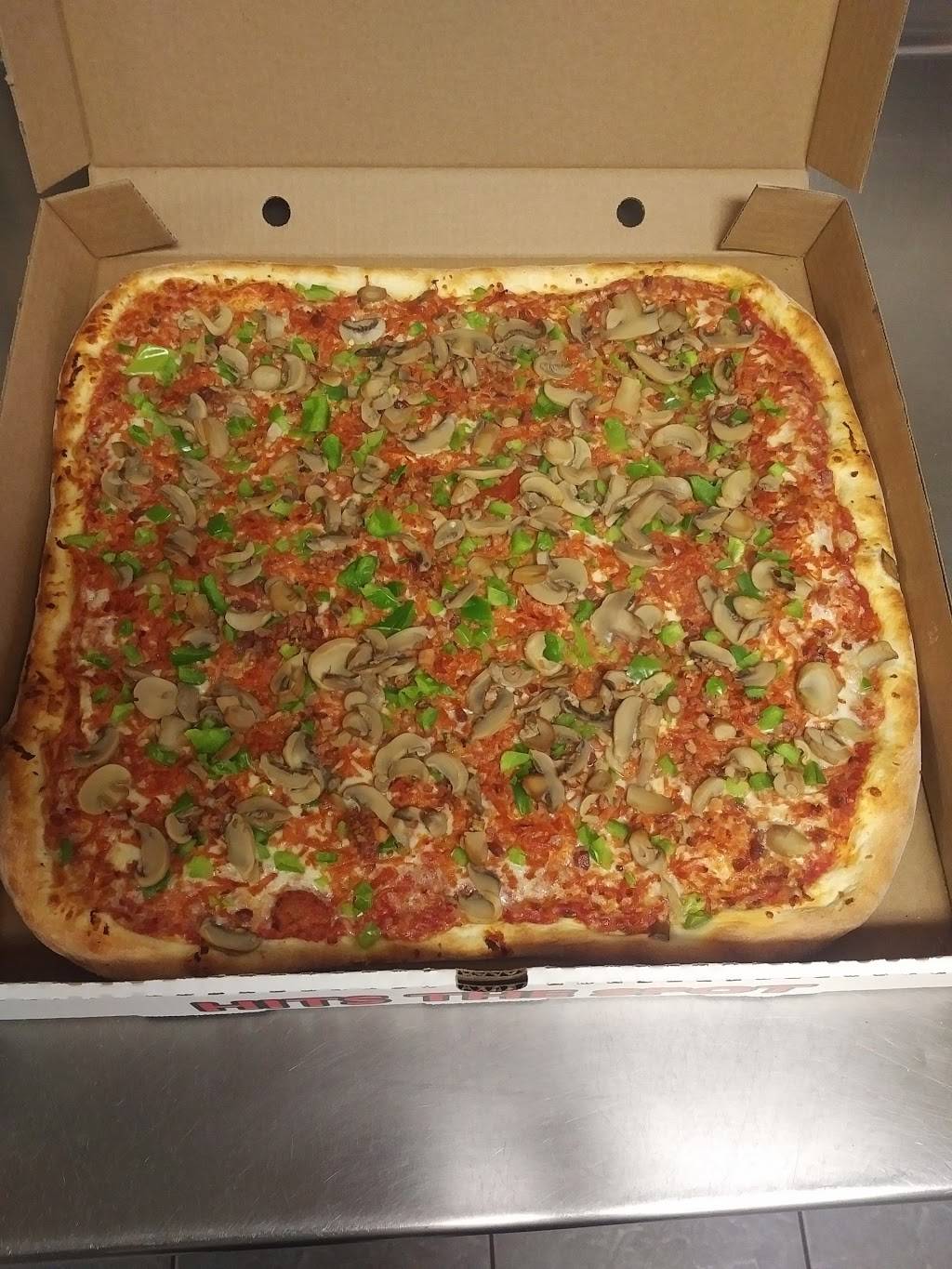 Bulls Eye Pizza East | restaurant | 214 Lauzon Rd, Windsor, ON N8S 3L6, Canada | 5199441221 OR +1 519-944-1221