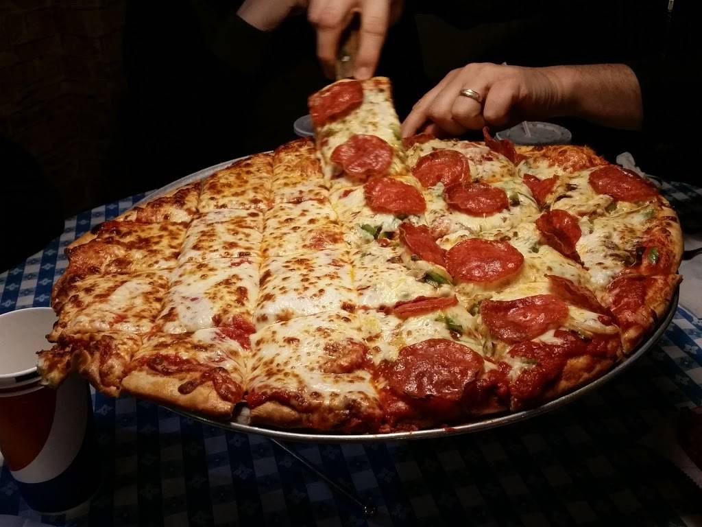 Big Dogs Pizza | restaurant | 7967 Cincinnati Dayton Rd # M, West Chester Township, OH 45069, USA | 5137798300 OR +1 513-779-8300
