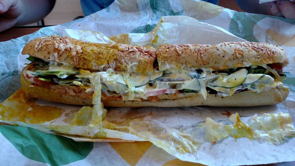 Subway Restaurants | restaurant | 35 W Combs Rd #101, San Tan Valley, AZ 85140, USA | 4806772760 OR +1 480-677-2760