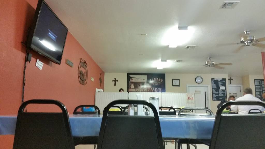 Flores Restaurant | restaurant | 517 B Ave, Sinton, TX 78387, USA | 3613642107 OR +1 361-364-2107