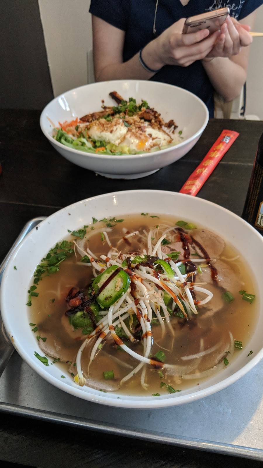 Vuis Kitchen | restaurant | 2832 Bransford Ave, Nashville, TN 37204, USA | 6152418847 OR +1 615-241-8847