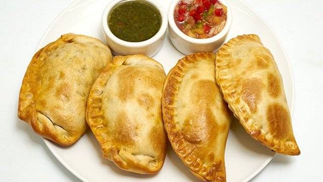 La Farola | restaurant | 151 N Tustin Ave, Tustin, CA 92780, USA | 7148355732 OR +1 714-835-5732