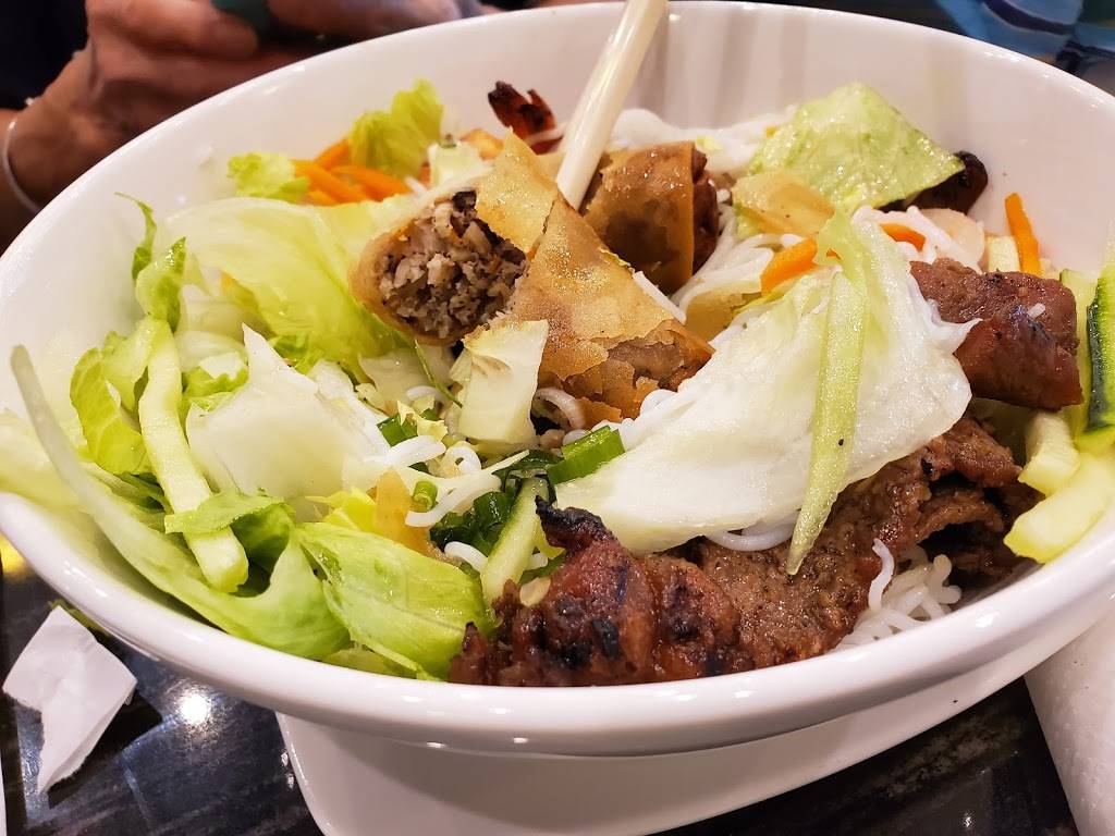 Pho Today | restaurant | 75 NJ-17, East Rutherford, NJ 07073, USA | 2014388818 OR +1 201-438-8818