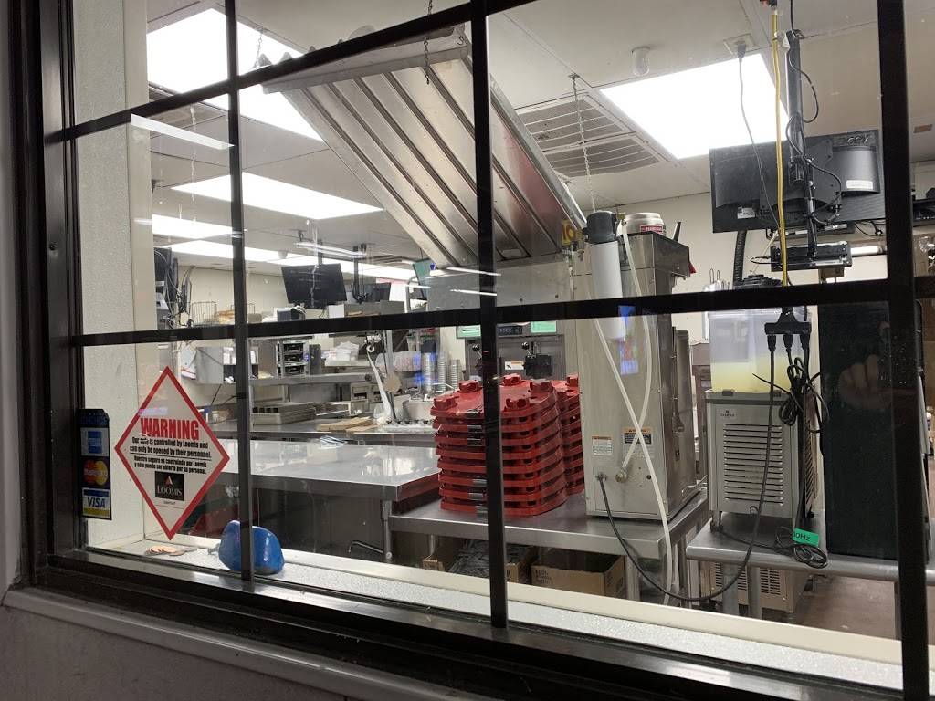 Sonic Drive-In | restaurant | 2101 N Highland Ave, Jackson, TN 38305, USA | 7316684663 OR +1 731-668-4663