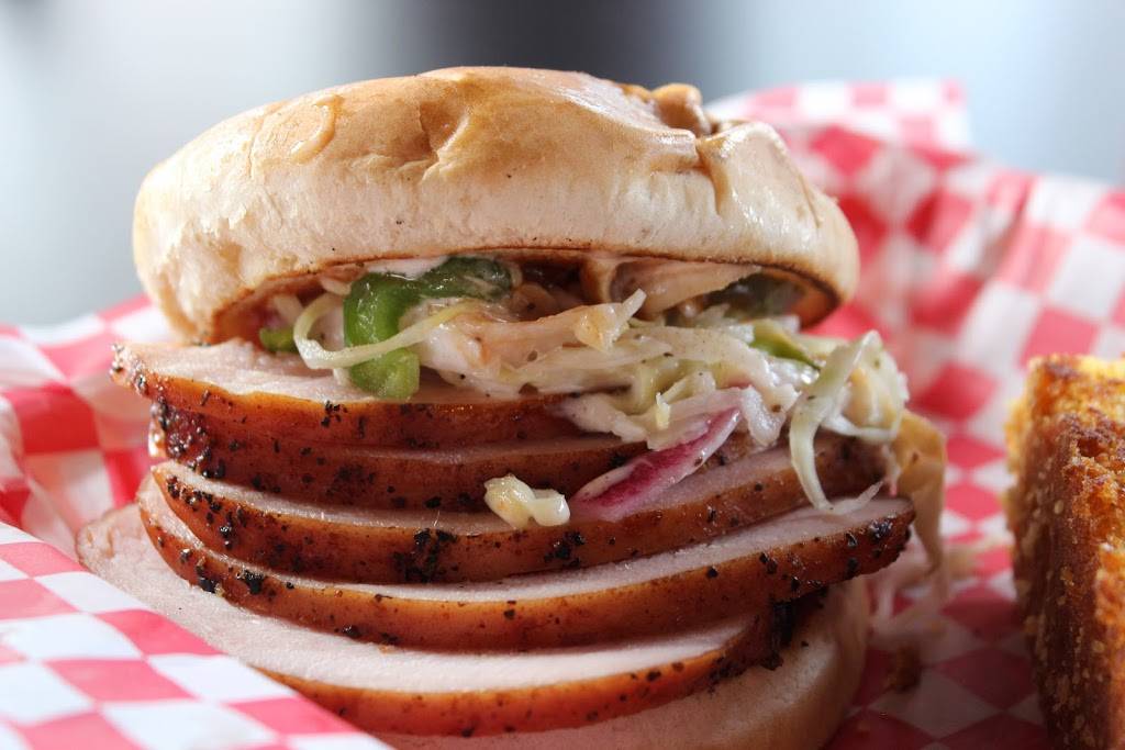 Moes Original BBQ - Boulder | restaurant | 675 30th St, Boulder, CO 80303, USA | 3034404227 OR +1 303-440-4227