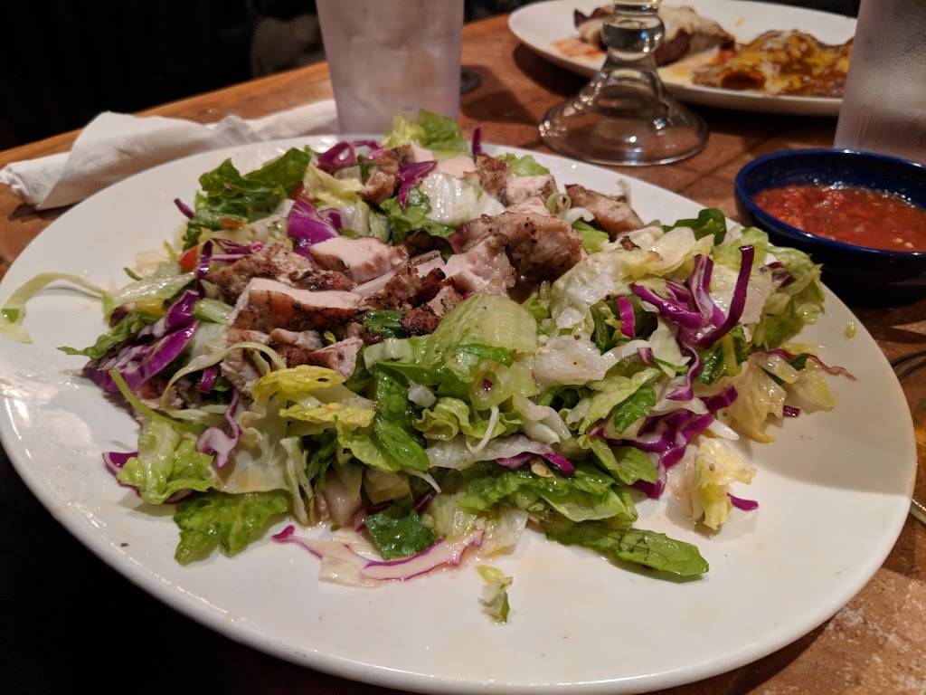 On The Border Mexican Grill & Cantina | meal takeaway | 33 Border Way, West Springfield, MA 01089, USA | 4133043500 OR +1 413-304-3500